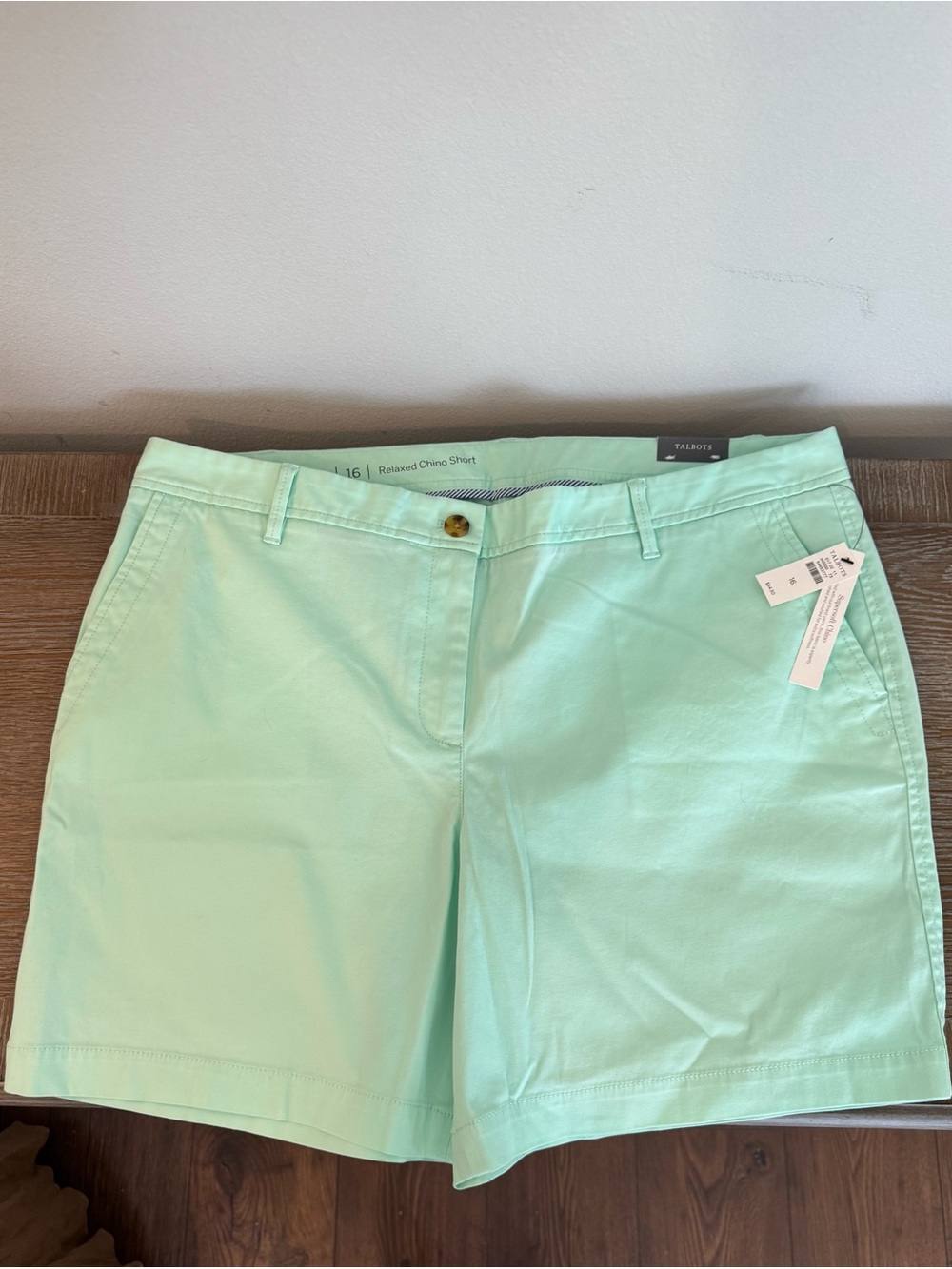 NWT Talbots Mint Green Relaxed Chino Women's Shorts